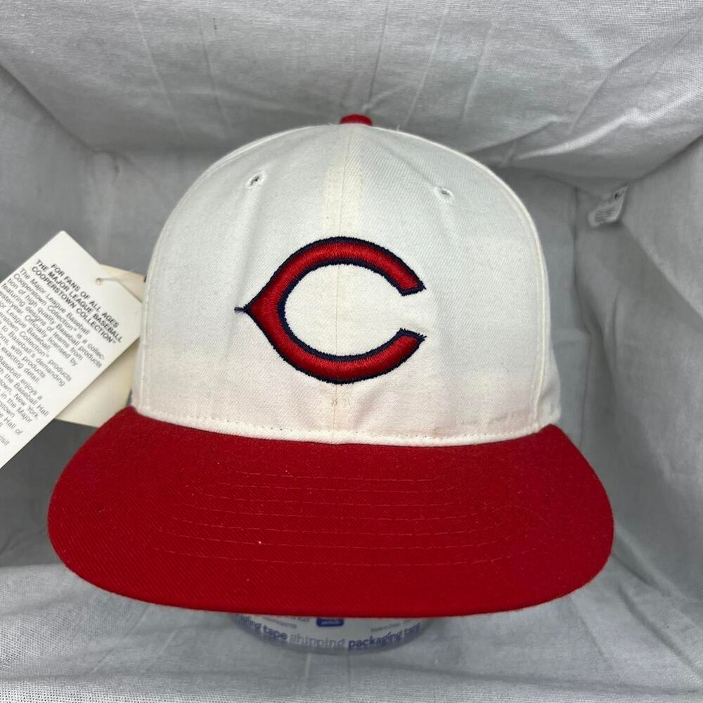 Cincinnati Reds Vintage Snapback Hat Roman 7 1/8 White Red MLB Cooperstown NWT